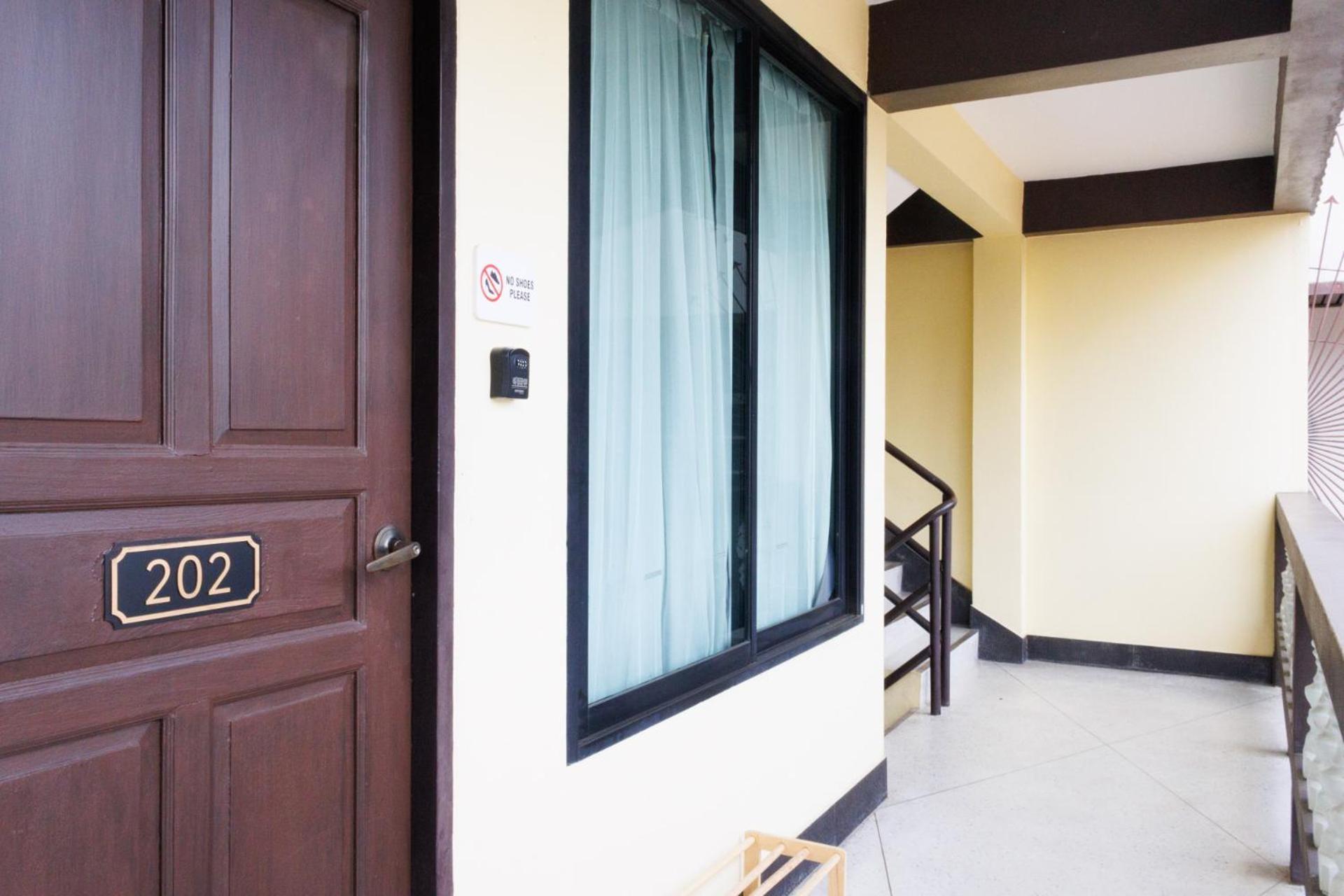 Hostel October Chiangmai